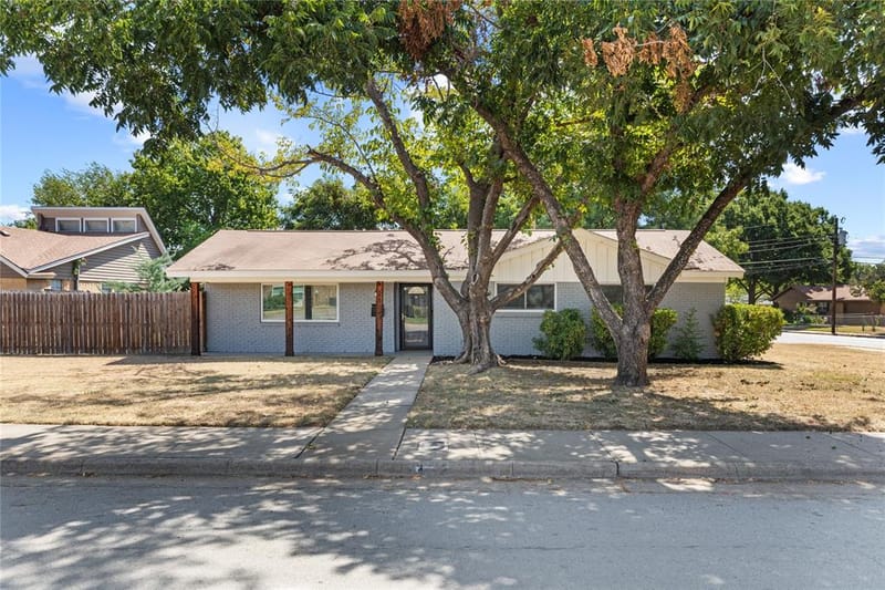 213 Wilshire Drive, Euless TX 76040 - Photo 20