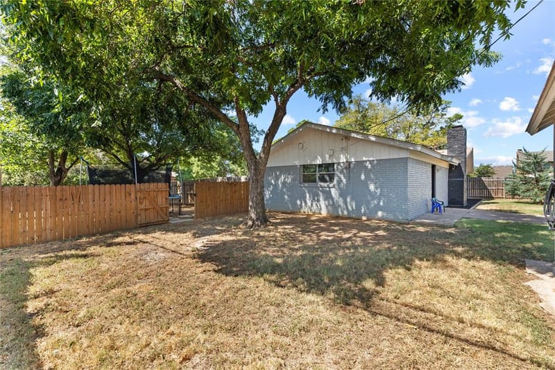 213 Wilshire Drive, Euless TX 76040 - Photo 24