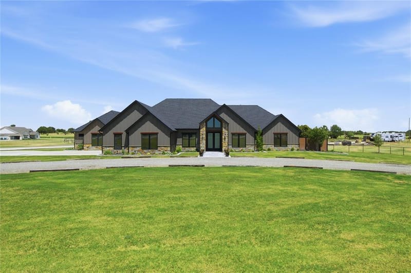 2223 Grass Roots Road, Tolar TX 76476 - Photo 2