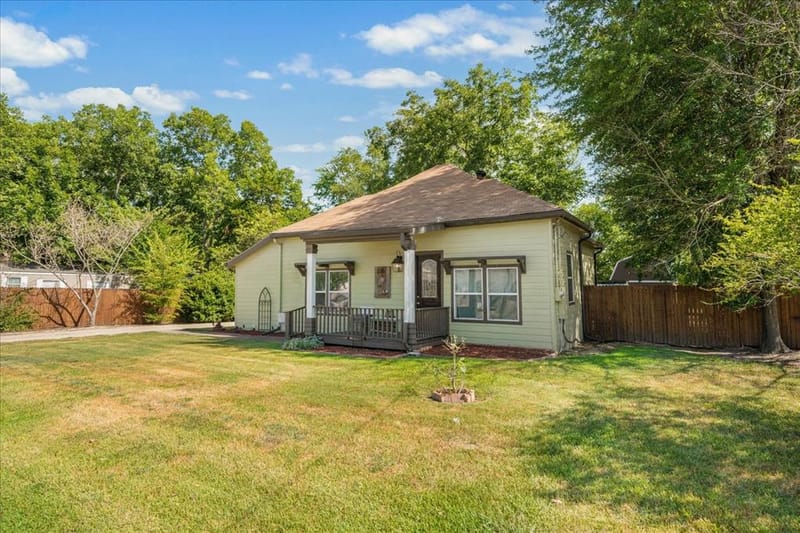 220 E Holley Street, Alba TX 75410 - Photo 4