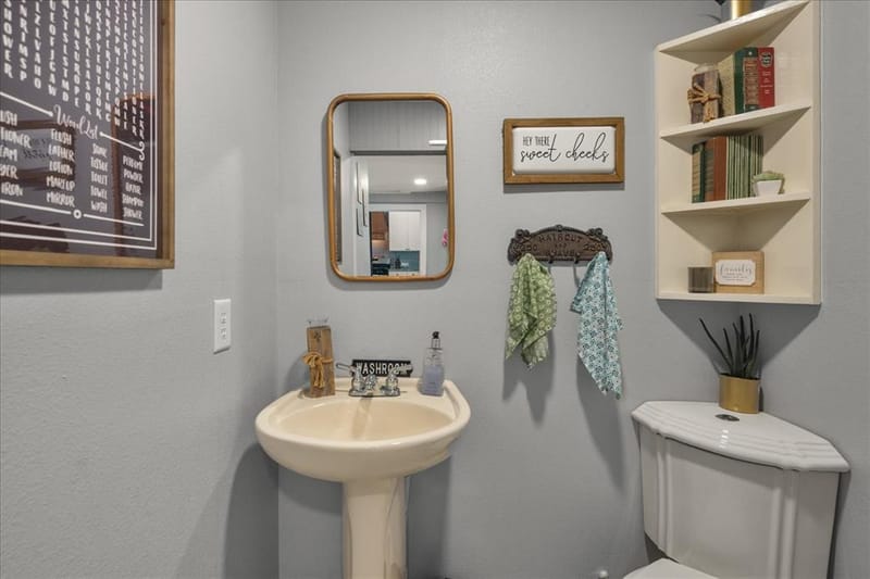 220 E Holley Street, Alba TX 75410 - Photo 25