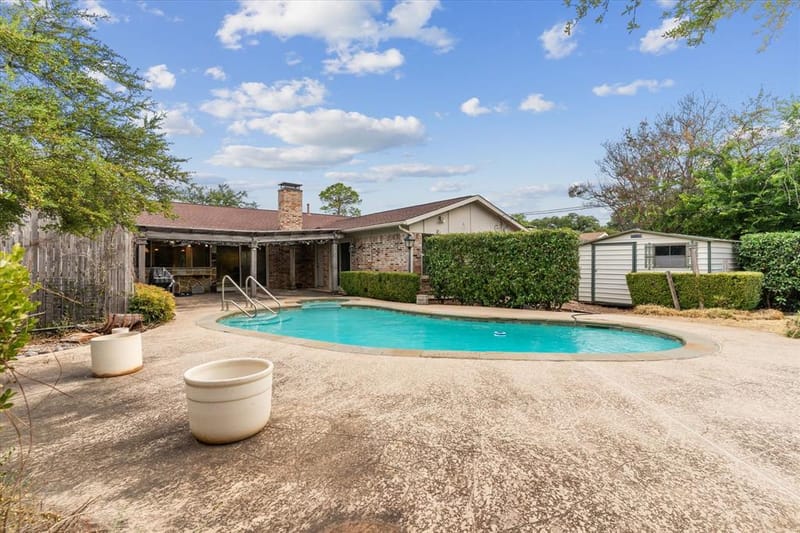13121 Pennystone Drive, Farmers Branch TX 75244 - Photo 36