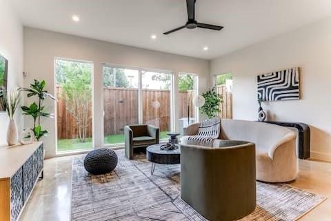 911 Muncie Avenue, Dallas TX 75212 - Photo 2