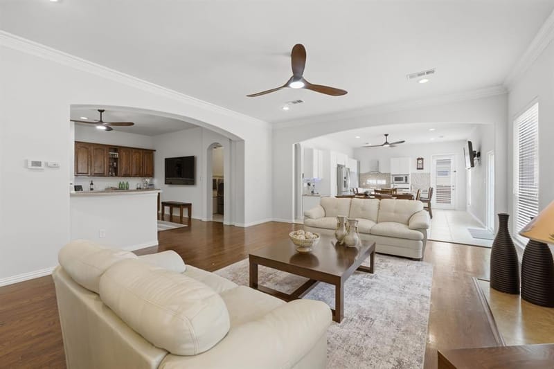 3315 Ricci Lane, Irving TX 75062 - Photo 8