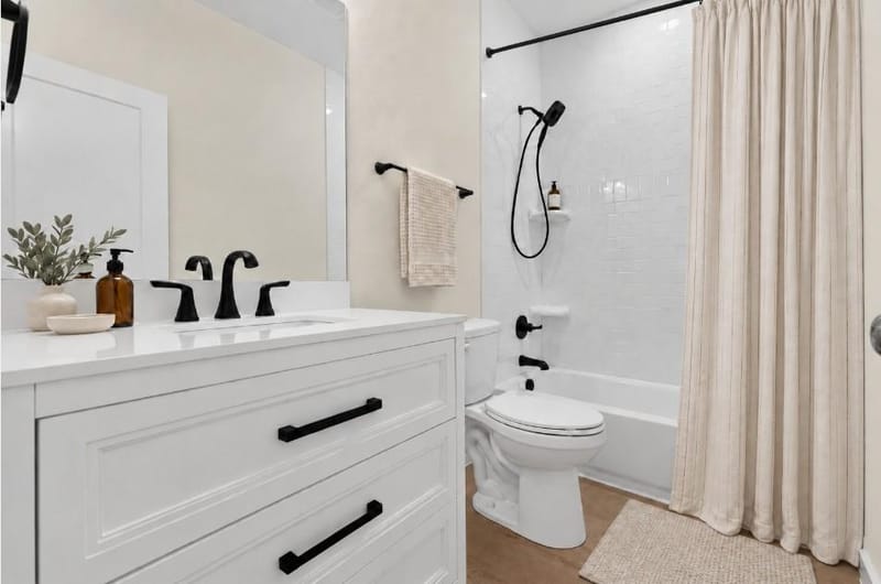 1312 Phoenix Court, Granbury TX 76048 - Photo 10