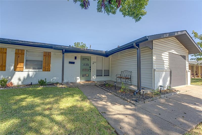 3217 Centennial Drive, Garland TX 75042 - Photo 32