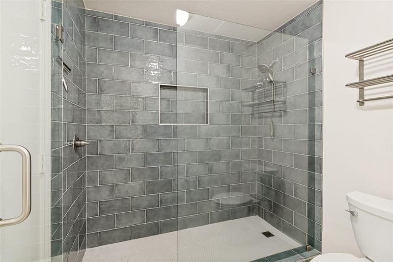 15305 Leavalley Drive, Dallas TX 75248 - Photo 18