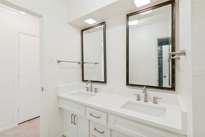 15305 Leavalley Drive, Dallas TX 75248 - Photo 19