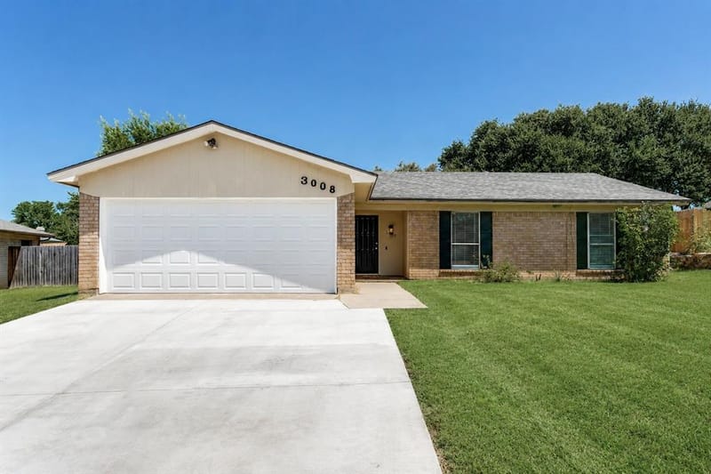 3008 Highgate Lane, Bedford TX 76021
