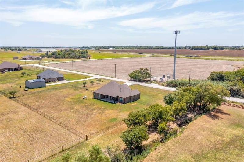 8341 County Road 201a, Grandview TX 76050 - Photo 38
