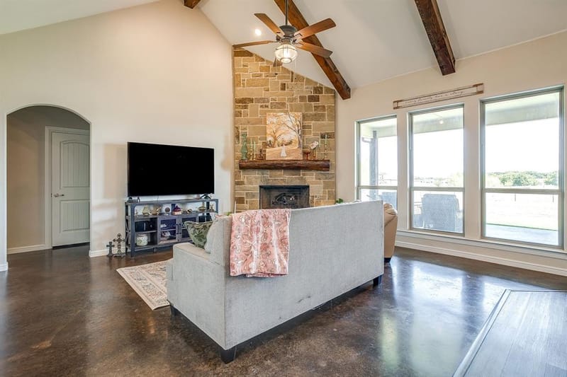 8341 County Road 201a, Grandview TX 76050 - Photo 11