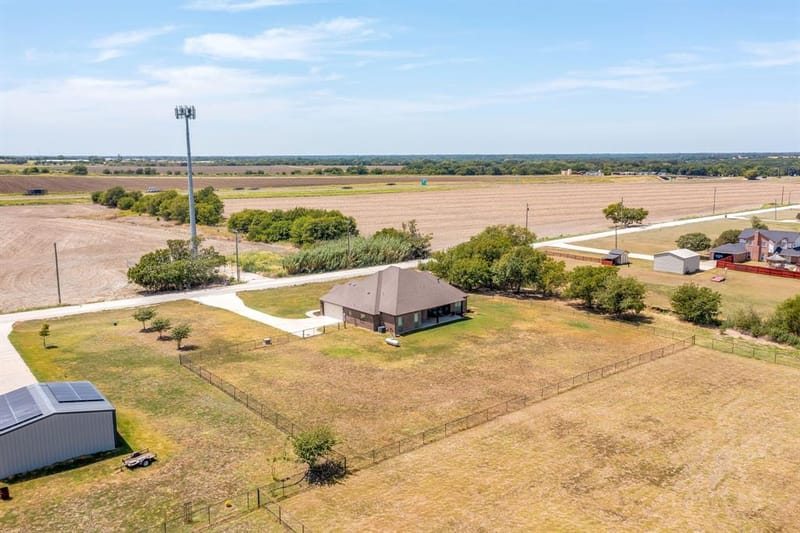 8341 County Road 201a, Grandview TX 76050 - Photo 39