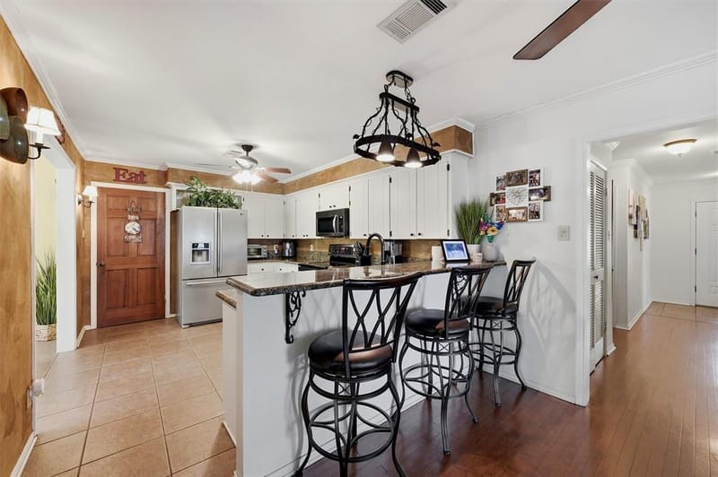 1806 Carriage Estates Road, Sherman TX 75092 - Photo 9