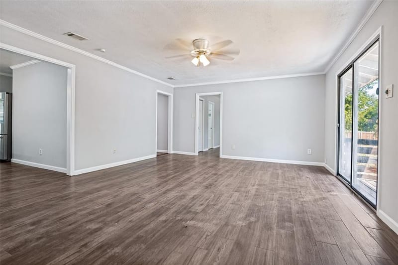 3838 Dutton Drive, Dallas TX 75211 - Photo 12