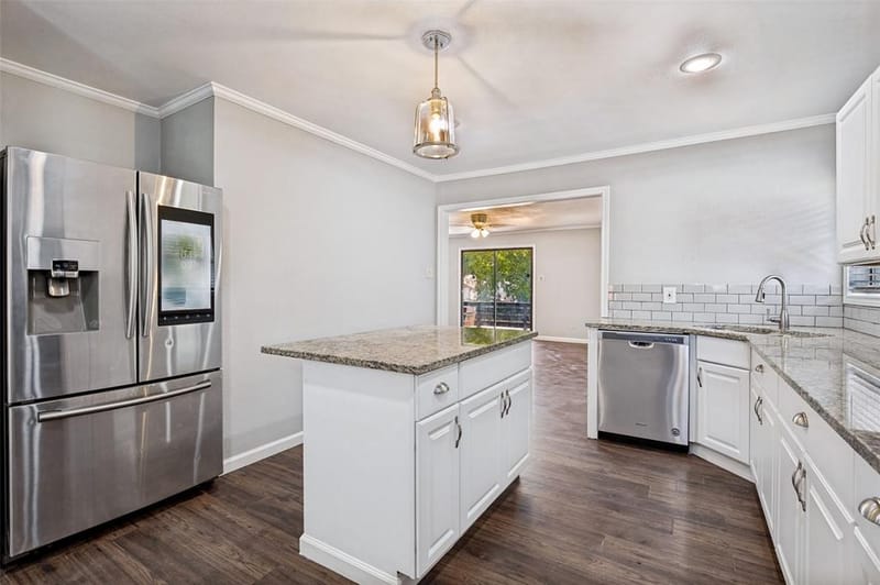 3838 Dutton Drive, Dallas TX 75211 - Photo 14