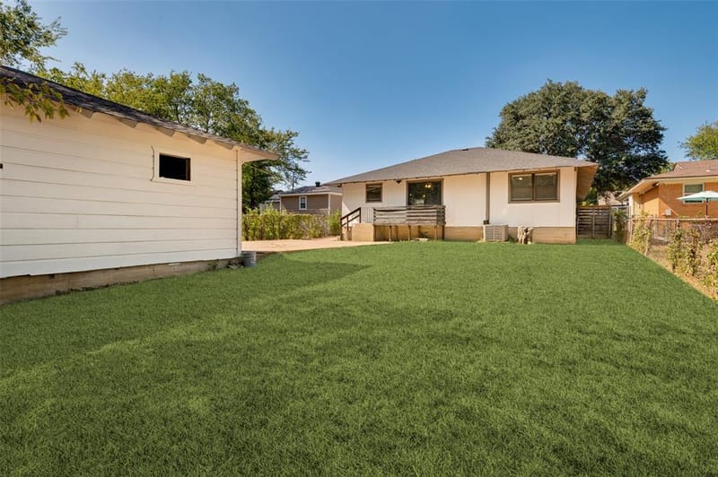 3838 Dutton Drive, Dallas TX 75211 - Photo 29