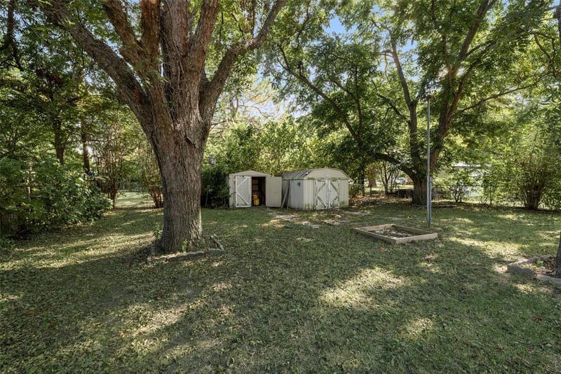 1716 Harris Street, Gainesville TX 76240 - Photo 27