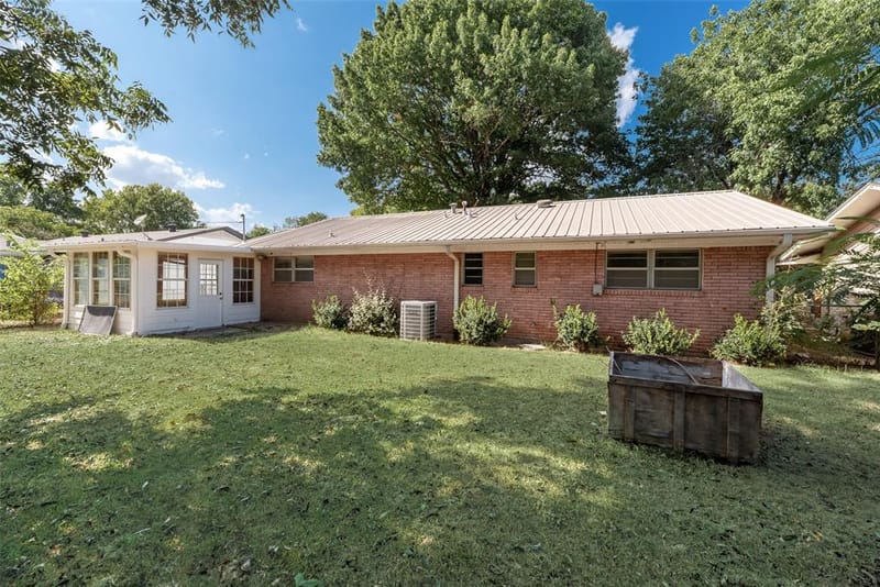 1716 Harris Street, Gainesville TX 76240 - Photo 30