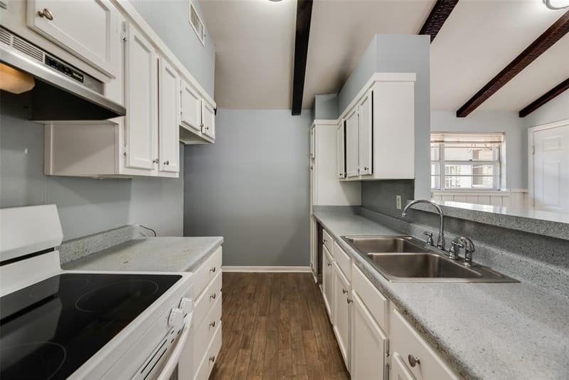 1716 Harris Street, Gainesville TX 76240 - Photo 14