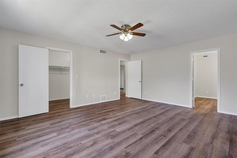 209 Mistletoe Lane, Keene TX 76059 - Photo 17