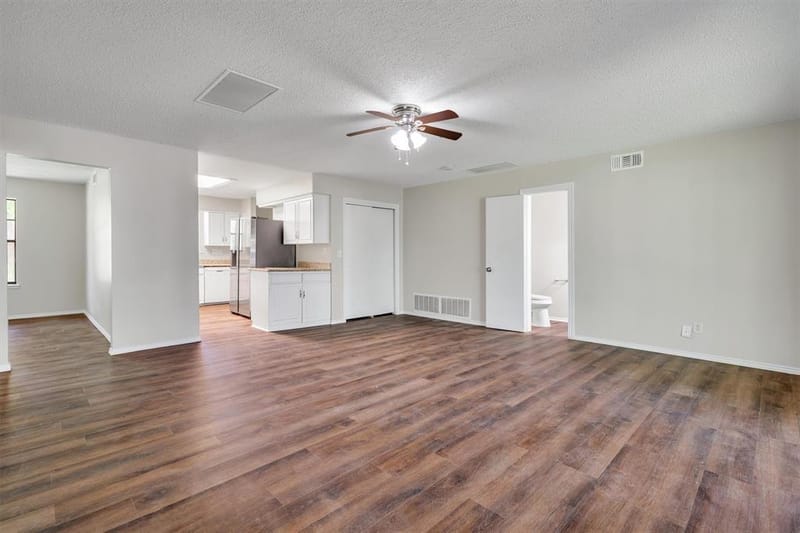 209 Mistletoe Lane, Keene TX 76059 - Photo 7