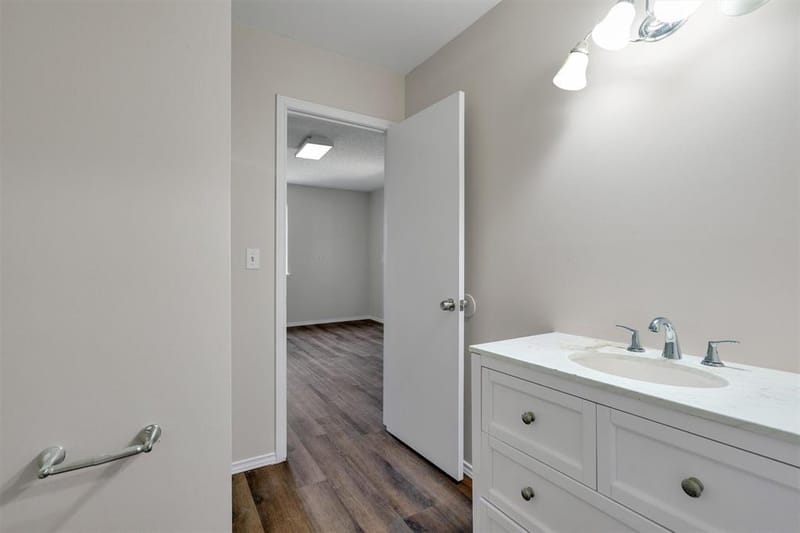 209 Mistletoe Lane, Keene TX 76059 - Photo 25