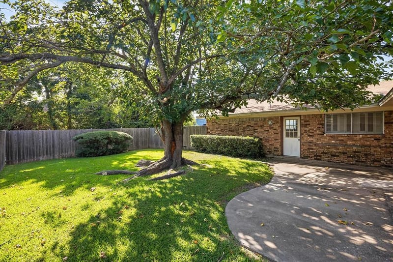 2925 Melmar Park Street, Commerce TX 75428 - Photo 27
