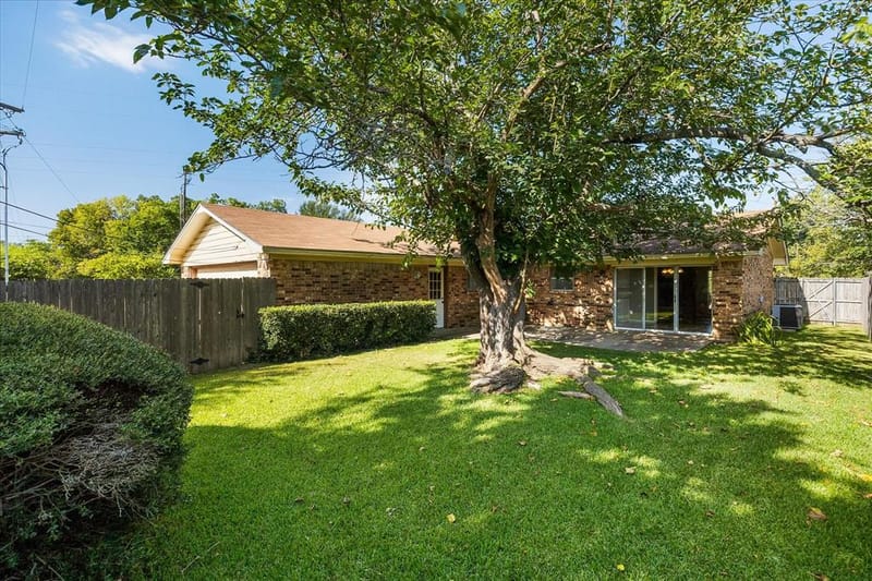 2925 Melmar Park Street, Commerce TX 75428 - Photo 28