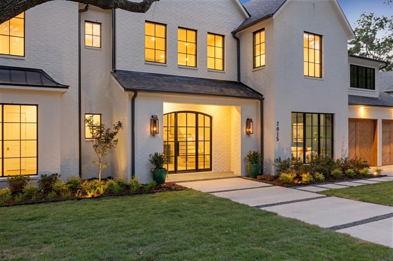 7015 Lyre Lane, Dallas TX 75214 - Photo 2