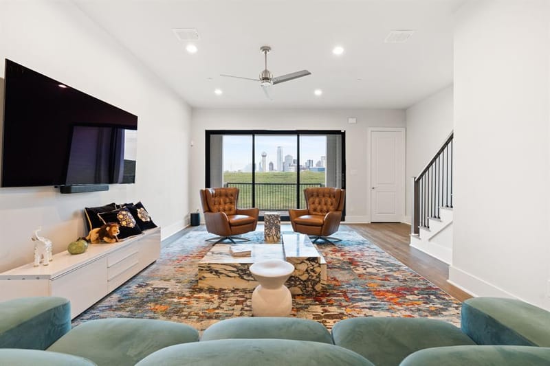 381 E Greenbriar Lane # 1603, Dallas TX 75203