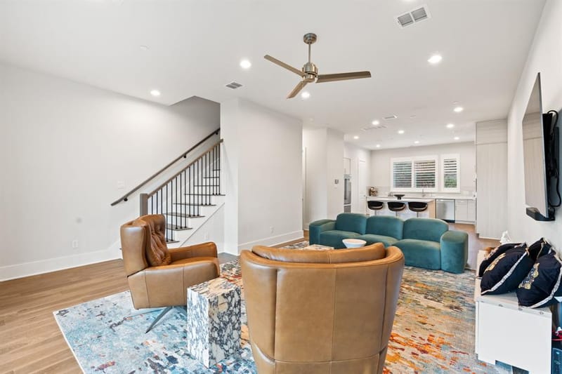 381 E Greenbriar Lane # 1603, Dallas TX 75203 - Photo 5