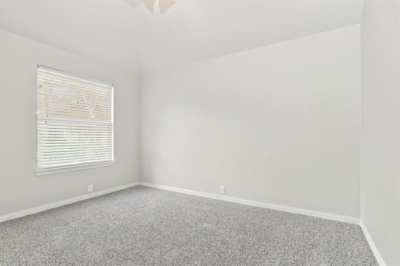2927 Albares Drive, Grand Prairie TX 75054 - Photo 8