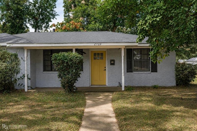 2704 E Cavett Drive, Shreveport LA 71104