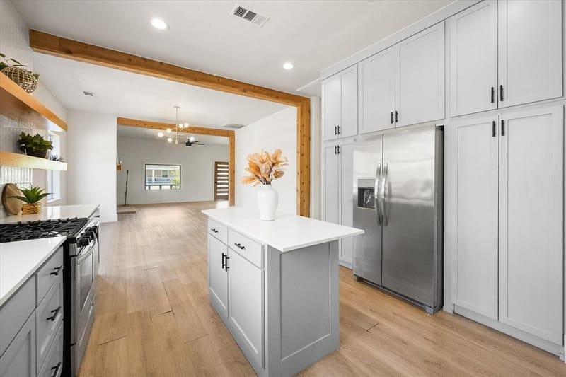 501 S Clinton Avenue, Dallas TX 75208 - Photo 6