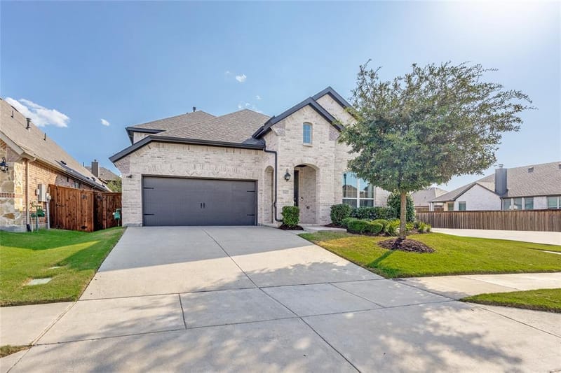 1661 Everitt Trail, Fort Worth TX 76052 - Photo 2