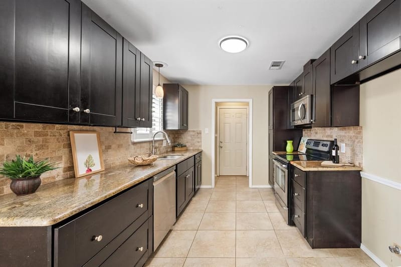 1101 De Pauw Drive, Arlington TX 76012 - Photo 10