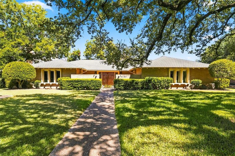 5104 Lake Jackson Drive, Waco TX 76710 - Photo 2