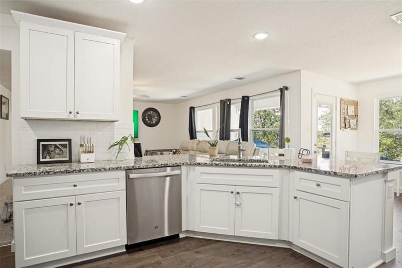 722 Haynie Drive, Runaway Bay TX 76426 - Photo 11