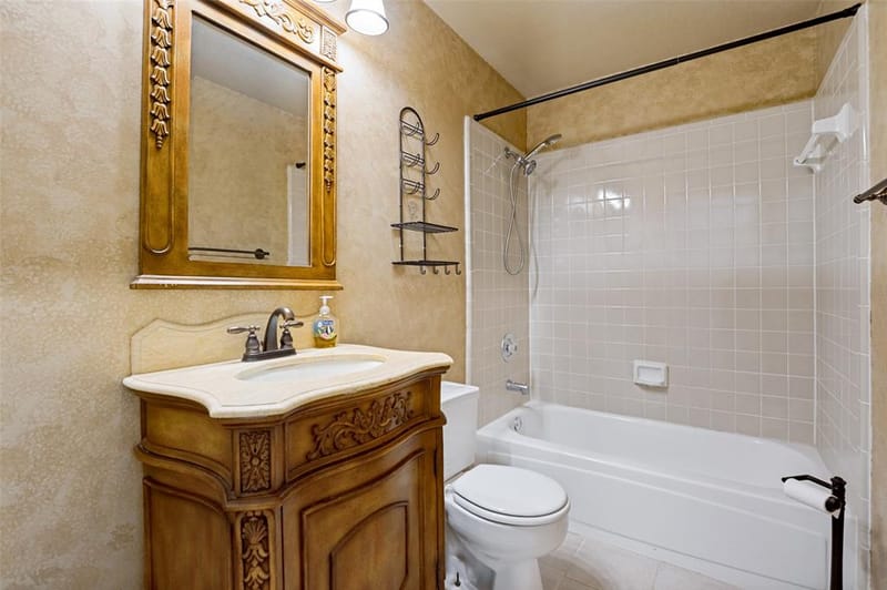4315 Harvest Hill Road, Carrollton TX 75010 - Photo 15