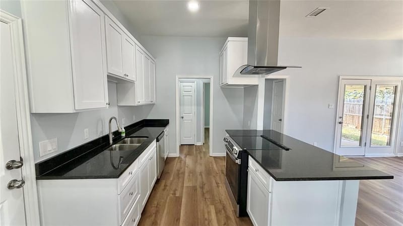 405 Odell Street, Cleburne TX 76033 - Photo 12