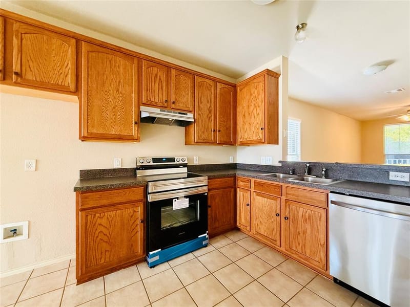 1645 Cambridge Drive, Providence Village TX 76227 - Photo 6
