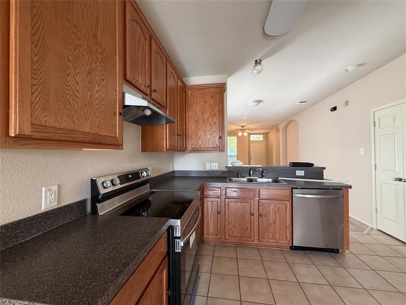 1645 Cambridge Drive, Providence Village TX 76227 - Photo 7