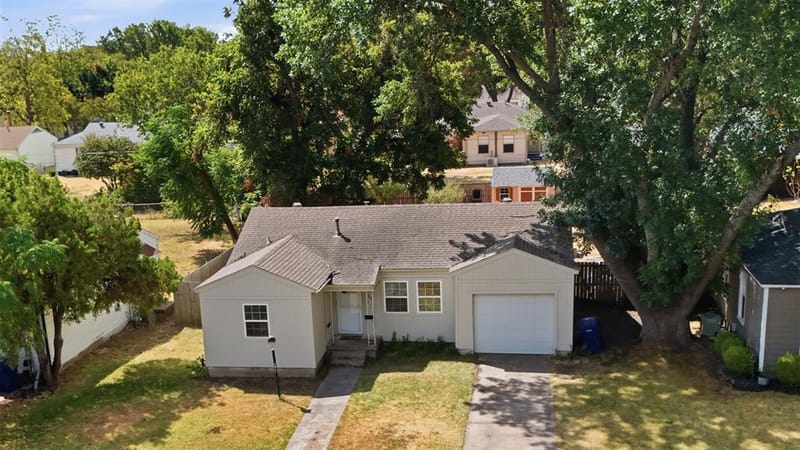 852 Lilac Drive, Garland TX 75040 - Photo 4