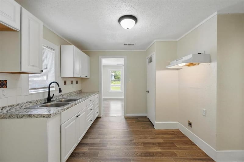 5511 Fletcher Avenue, Fort Worth TX 76107 - Photo 11