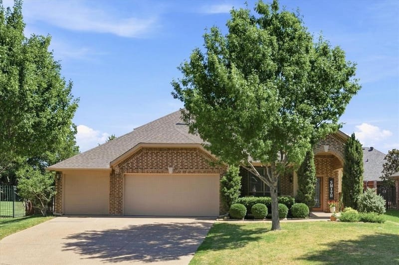 102 Chase Oaks Court, Mansfield TX 76063 - Photo 2