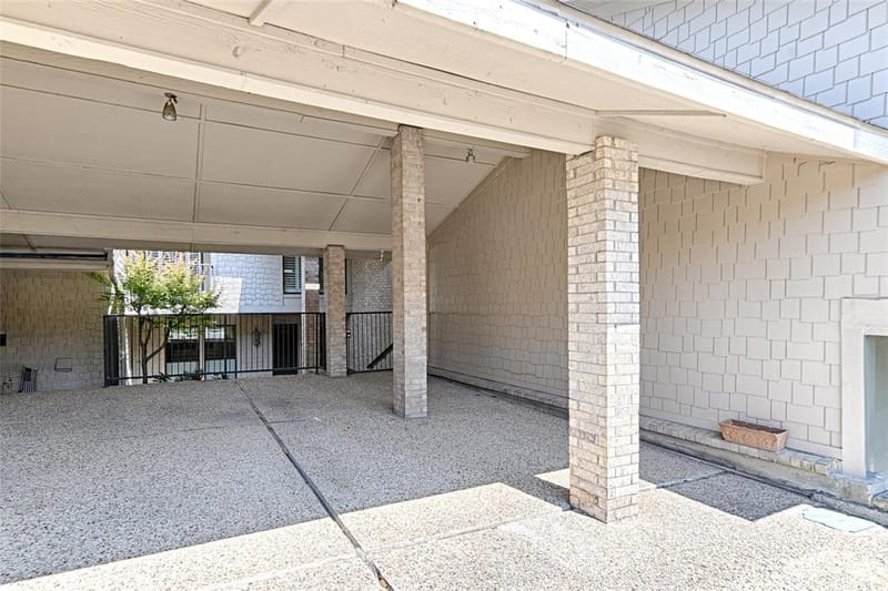 19 Country Lake Drive, Carrollton TX 75006 - Photo 3