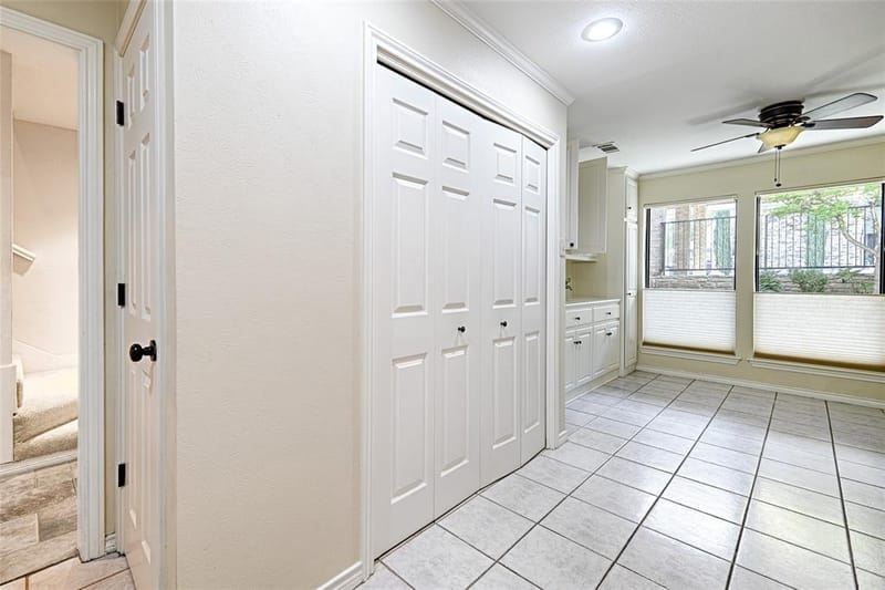 19 Country Lake Drive, Carrollton TX 75006 - Photo 10