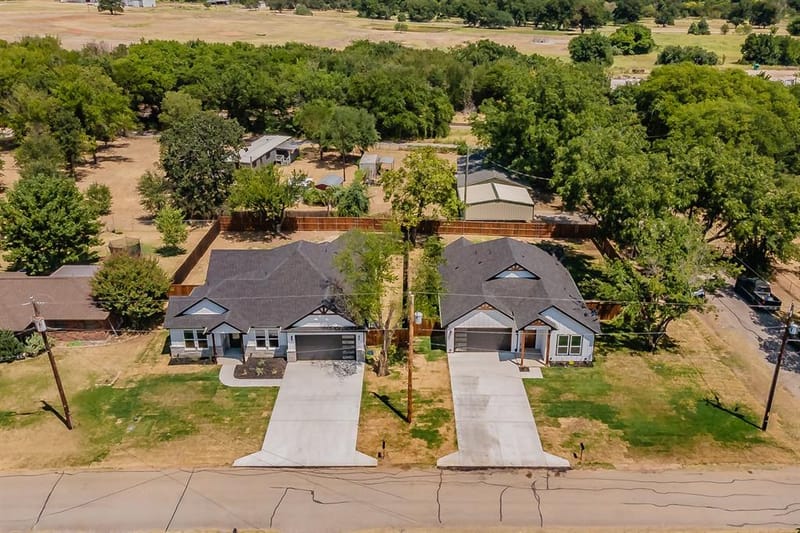 305 Hobbs Avenue, Boyd TX 76023 - Photo 38