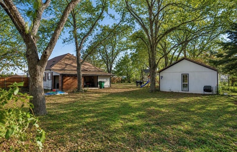1903 N Weaver Street, Gainesville TX 76240 - Photo 29