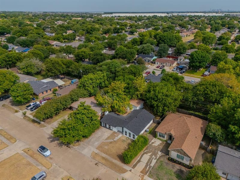 821 Lexington Drive, Lancaster TX 75134 - Photo 20
